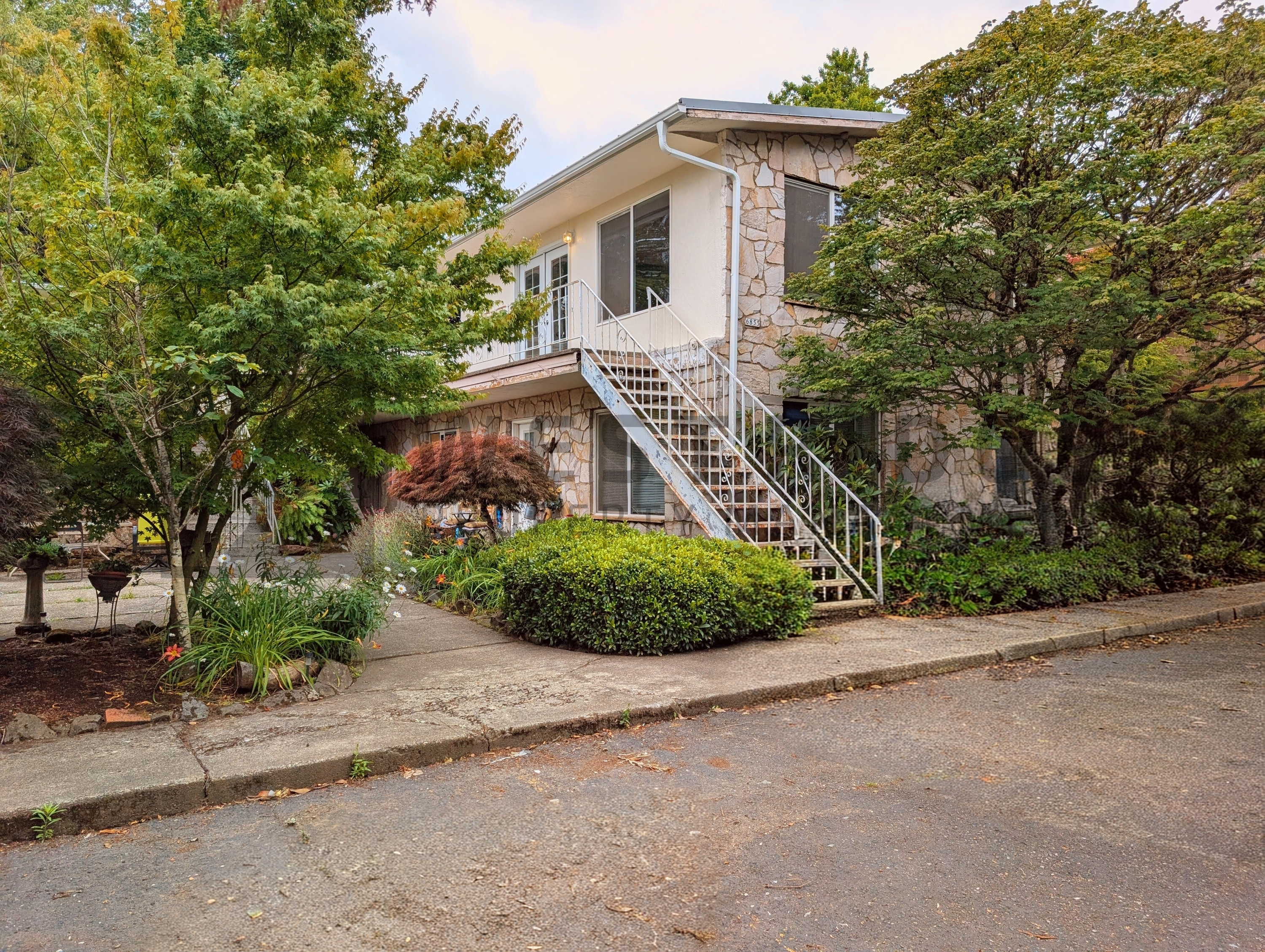 6855 SW Capitol Highway - C